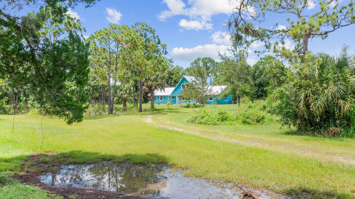 FELLSMERE FARMS CO S/D OF UNSURVEYED TWP 31 RNG 37 - Residential