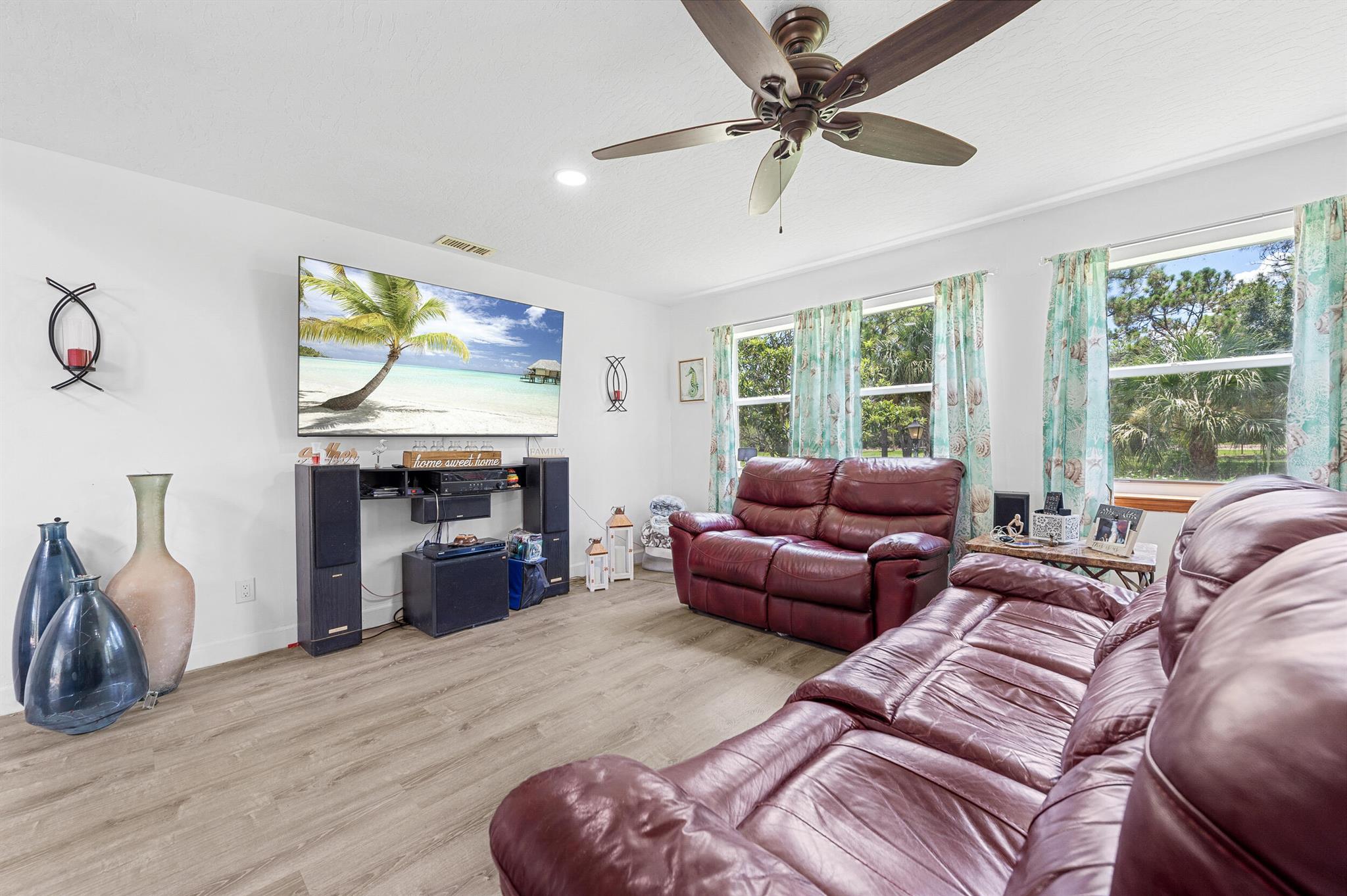 FELLSMERE FARMS CO S/D OF - Residential