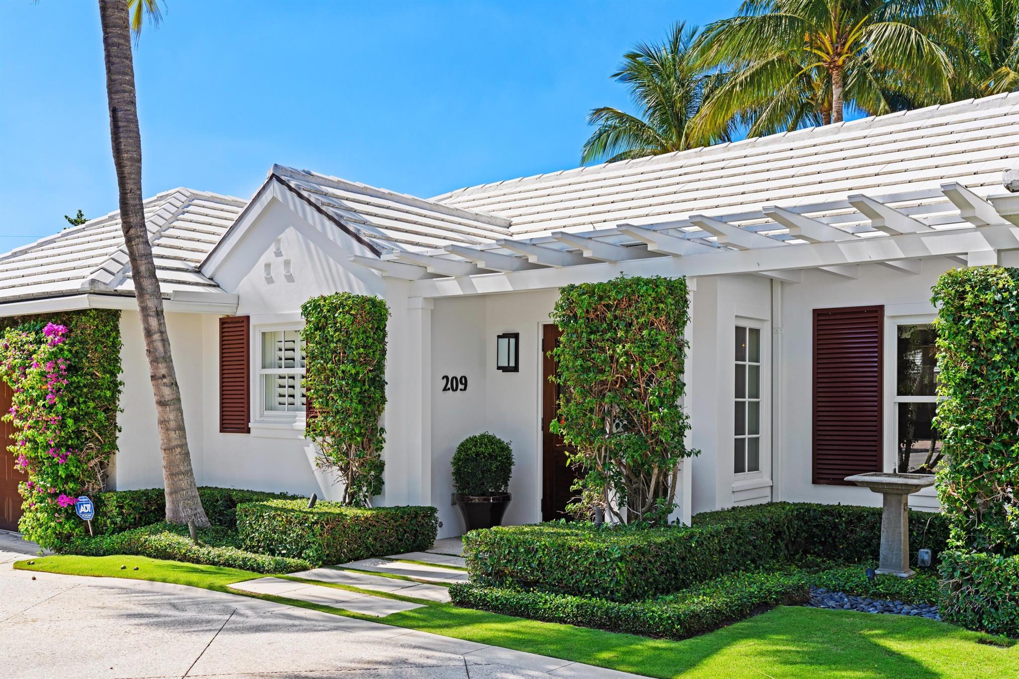 BERMUDA LANE - Residential