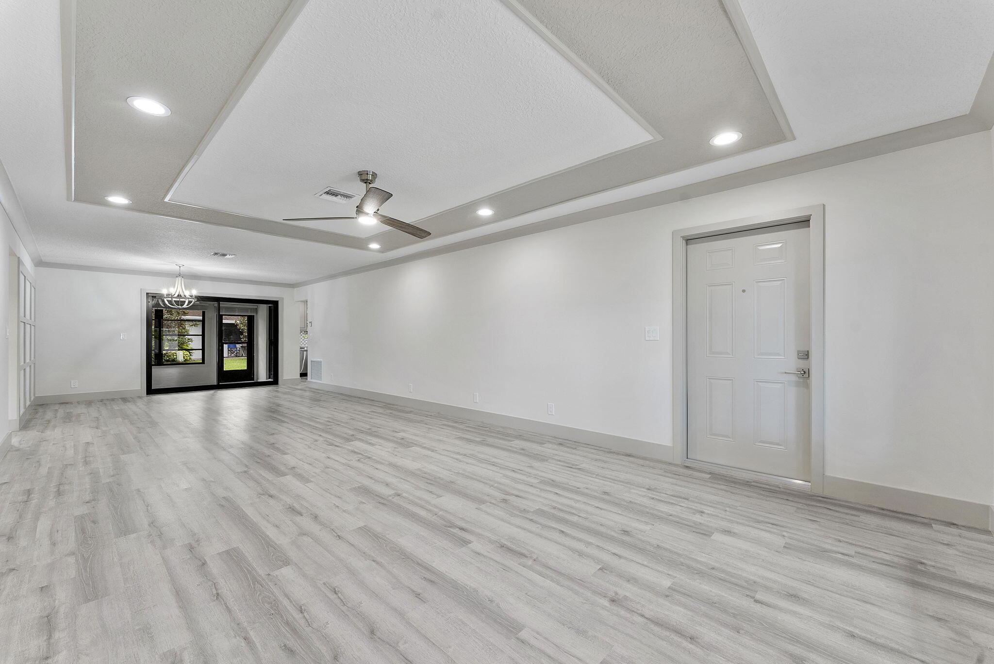 BENT TREE VILLAS EAST CON - Residential