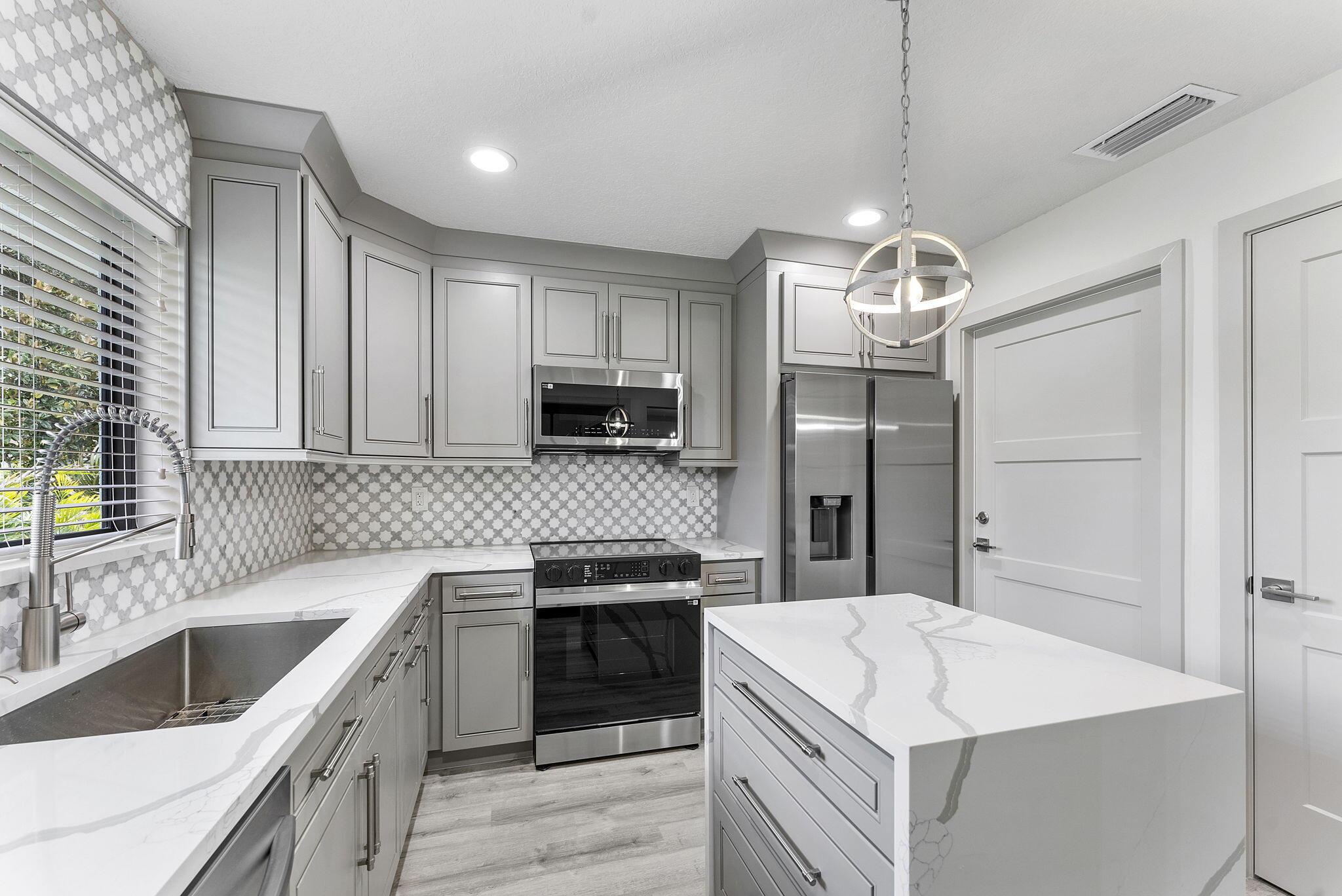 BENT TREE VILLAS EAST CON - Residential