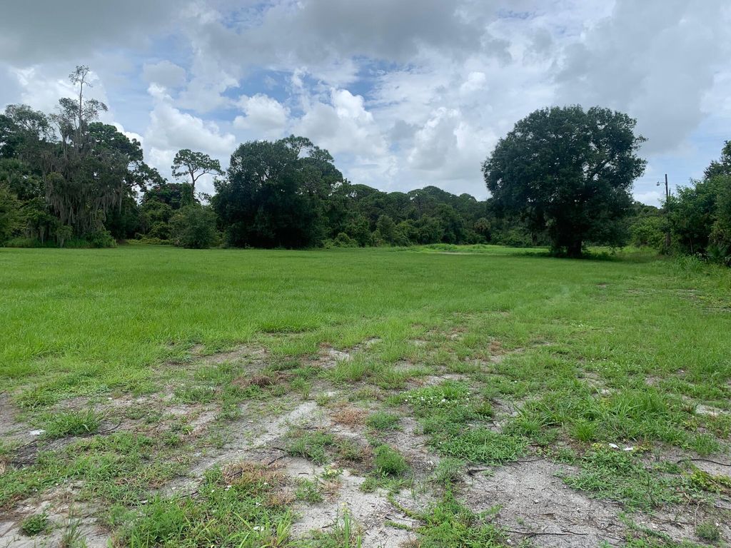 Photo of 4000 Edwards Road, Fort Pierce, FL 34981 (MLS # R10773419)