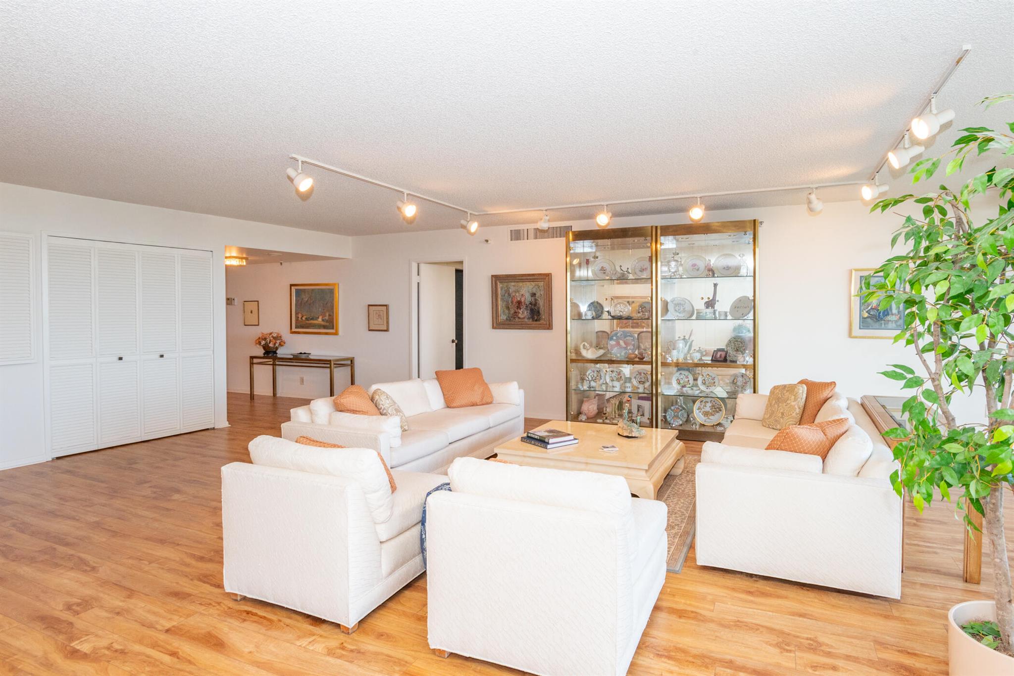 Lands of the President - - Residential