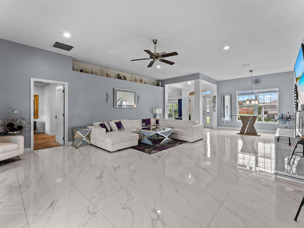 PORT ST LUCIE SECTION 19 - Residential