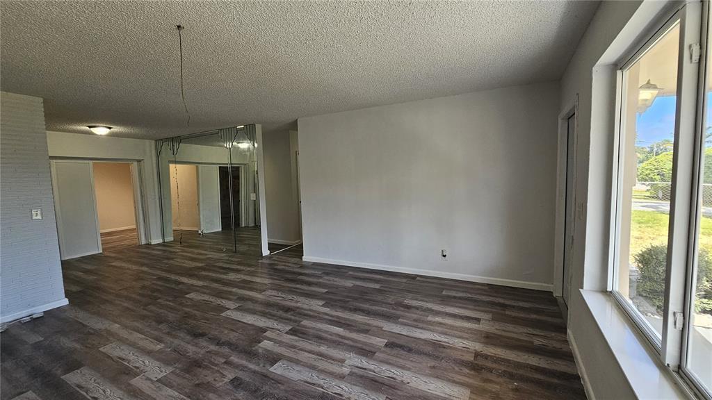 MIDLAND 1ST ADD - Residential Lease