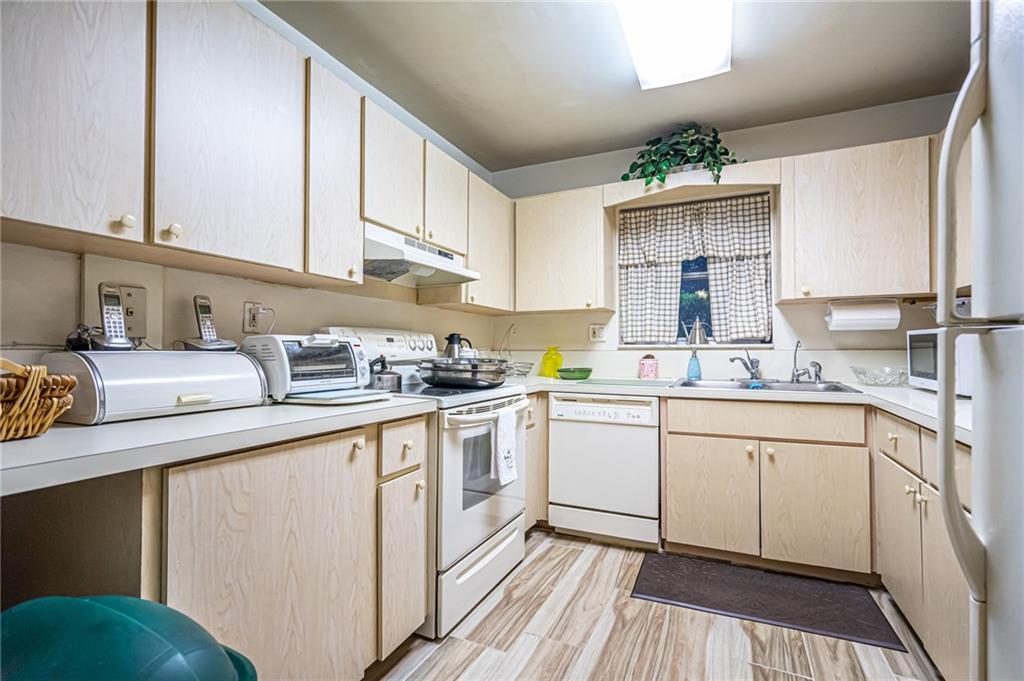 Pine Island Villas 1 cond - Residential