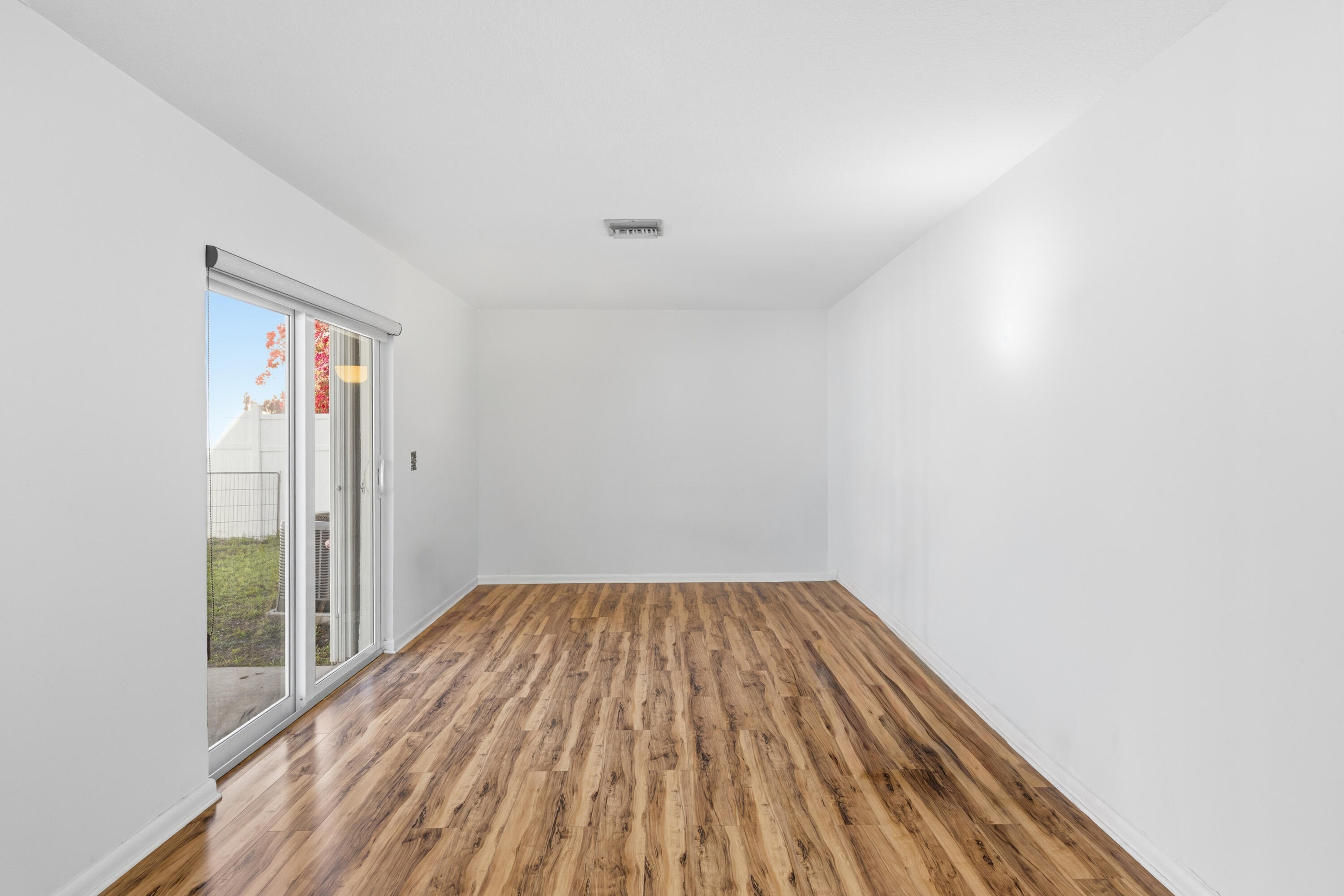 QUATRAINE - Residential