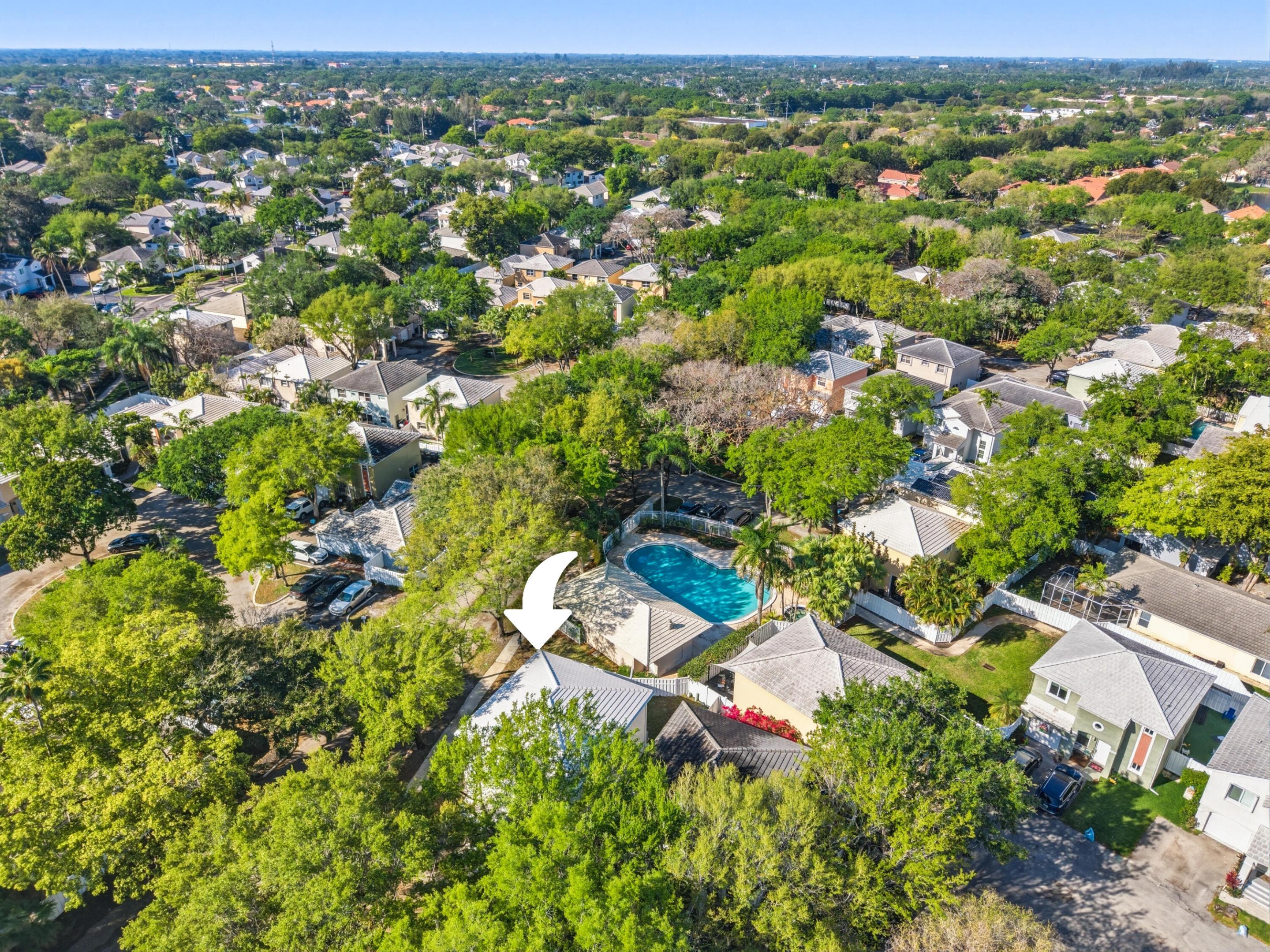QUATRAINE - Residential
