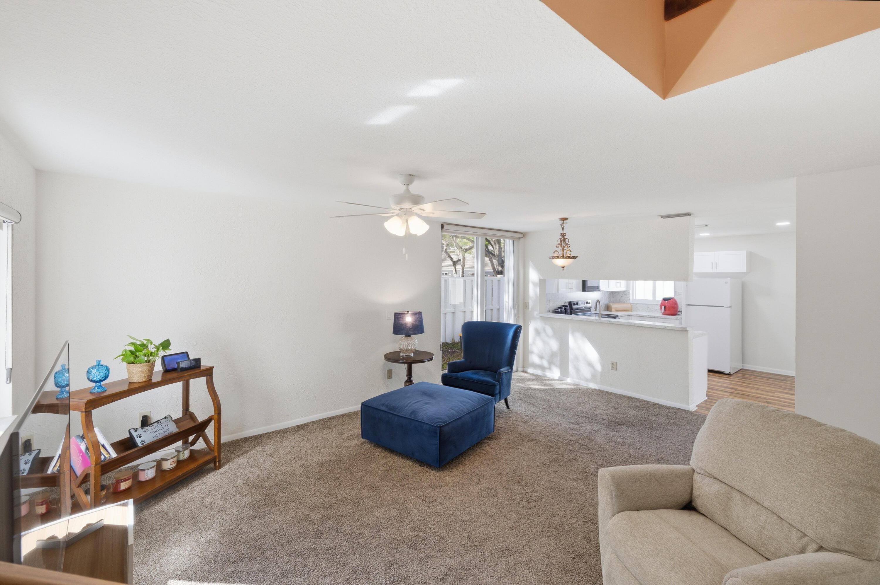 QUATRAINE - Residential