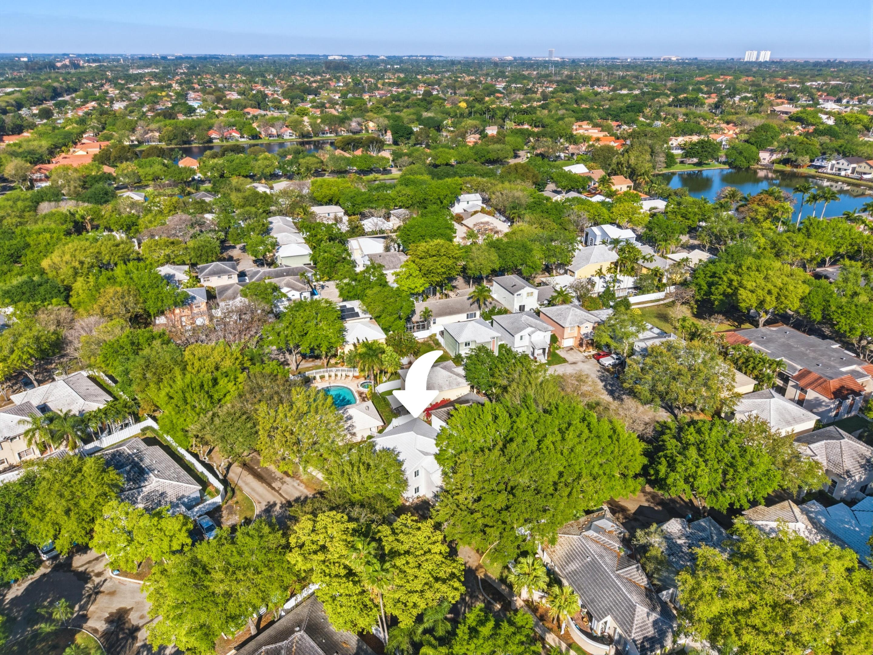 QUATRAINE - Residential