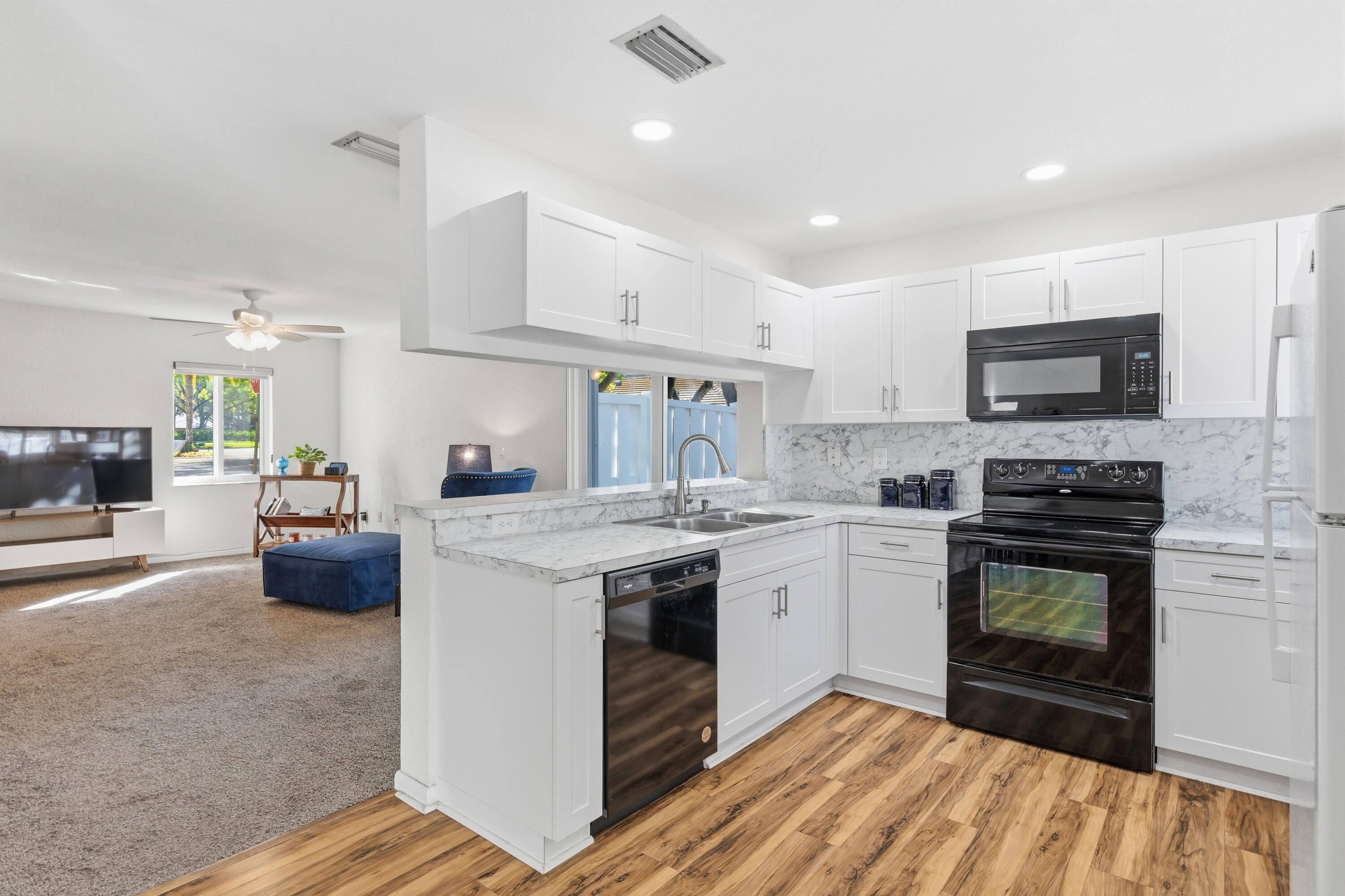 QUATRAINE - Residential