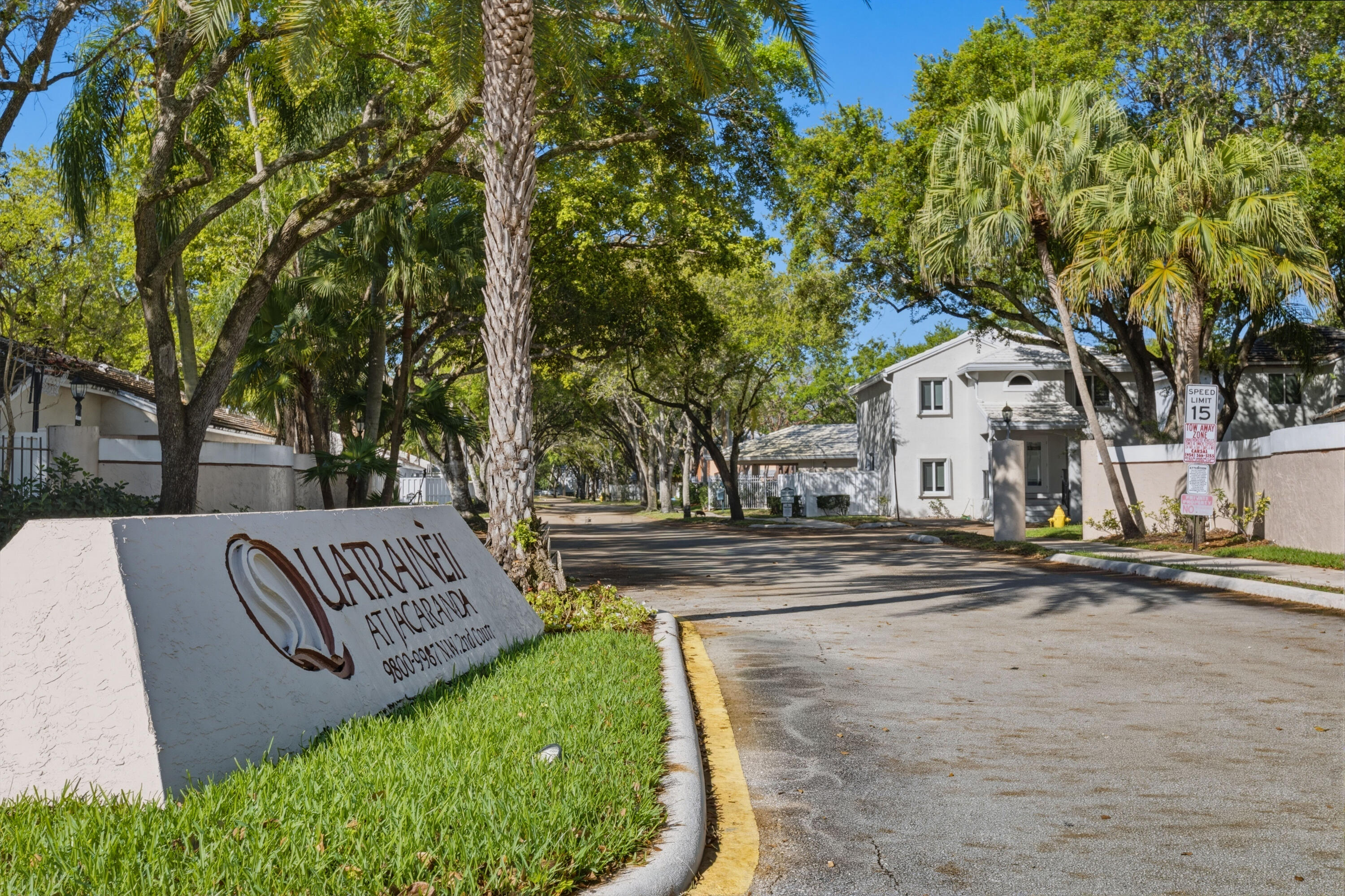 QUATRAINE - Residential