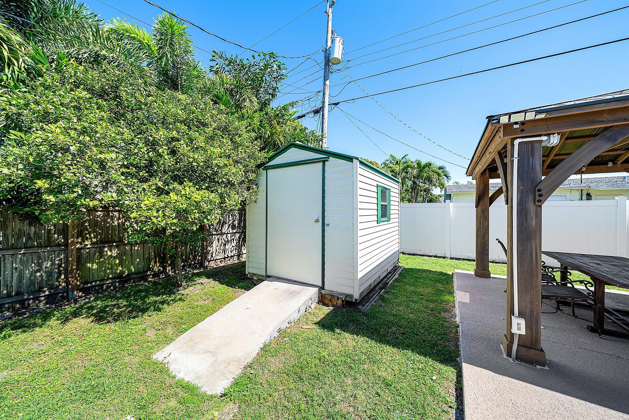 PENN PARK REPLAT - Residential Lease