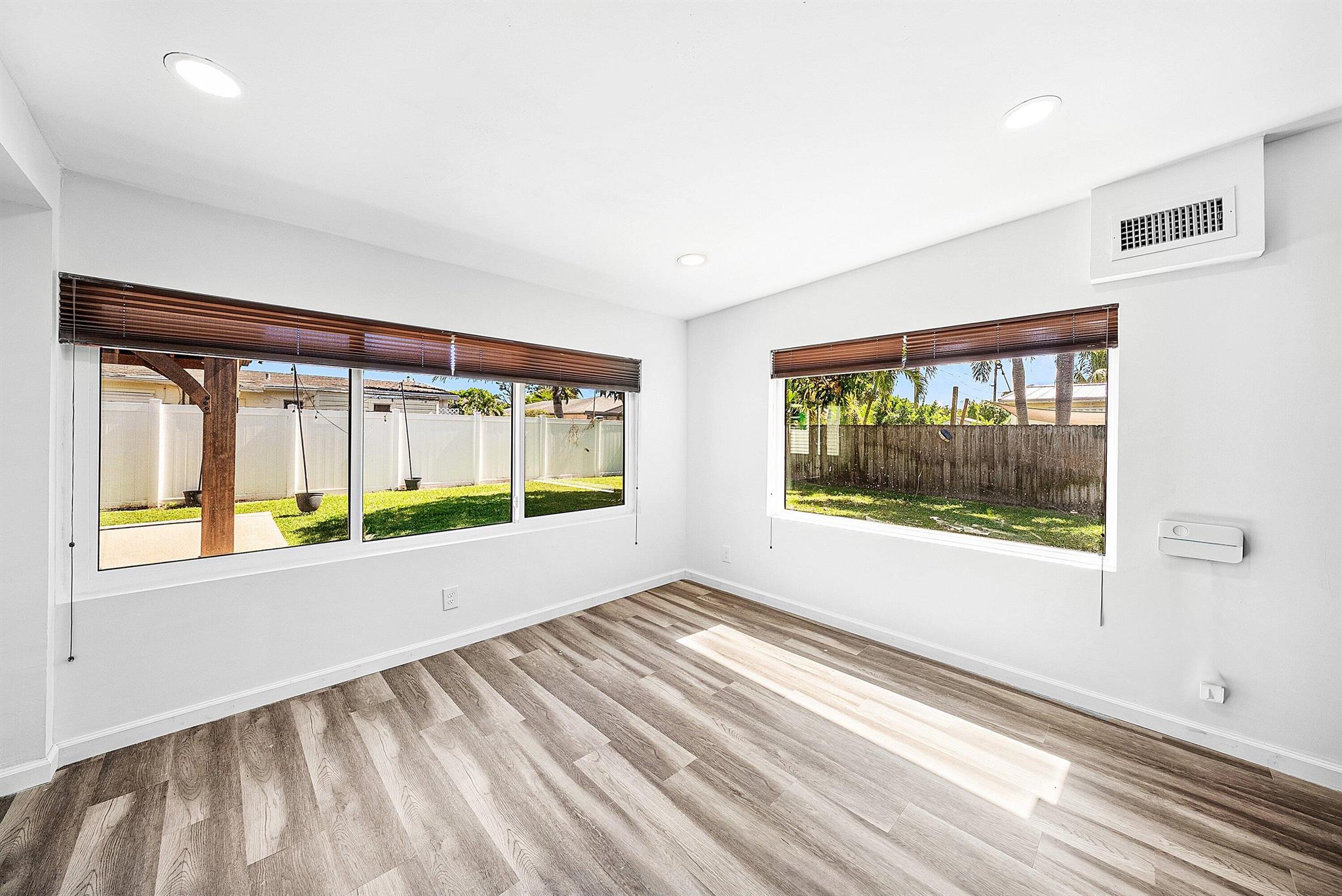 PENN PARK REPLAT - Residential Lease