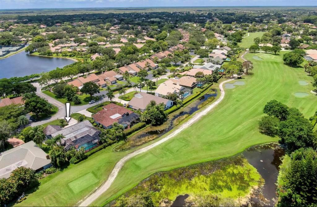 Photo of 2 Balfour Road E, Palm Beach Gardens, FL 33418 (MLS # R10767073)