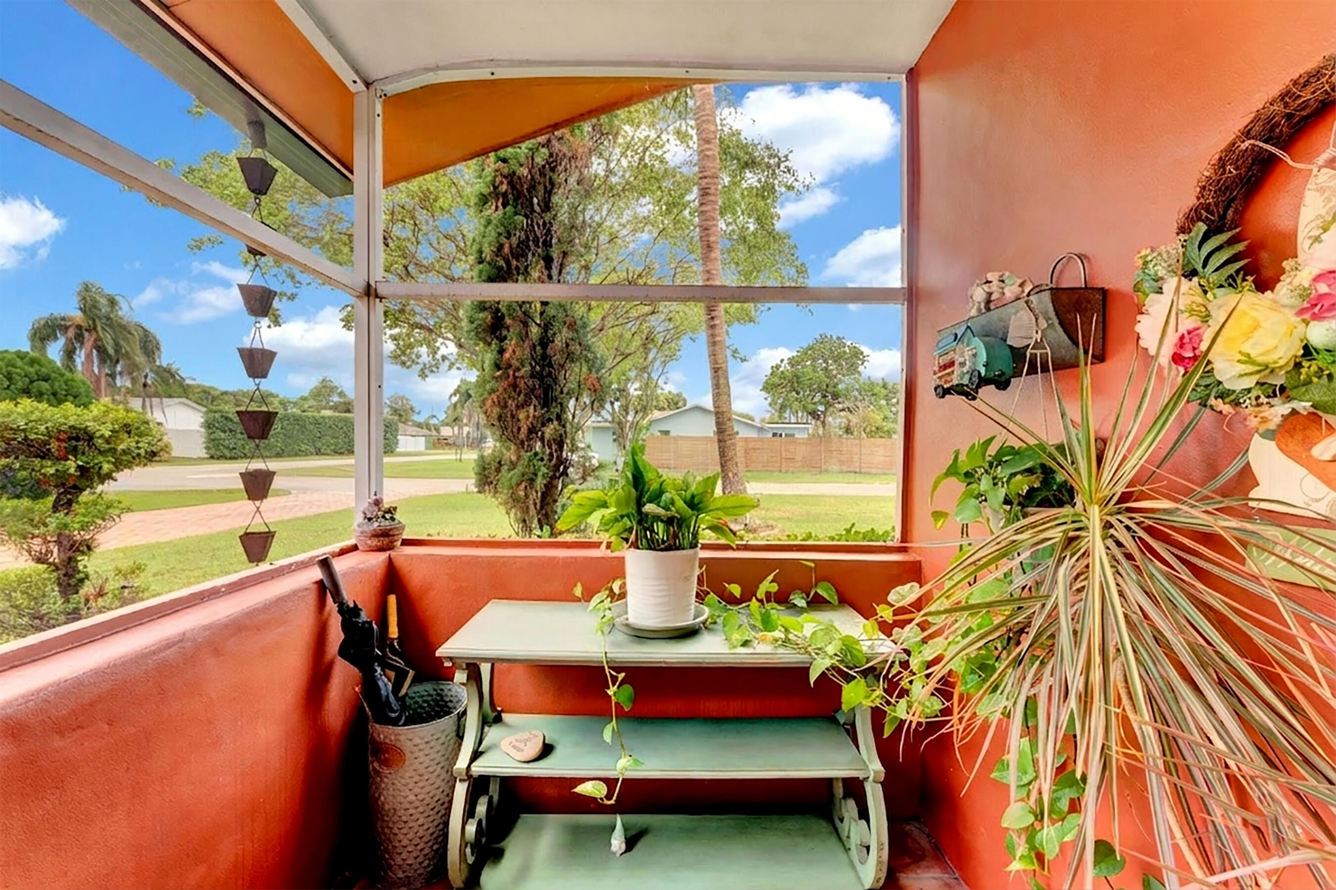 TROPIC PALMS 2 - Residential