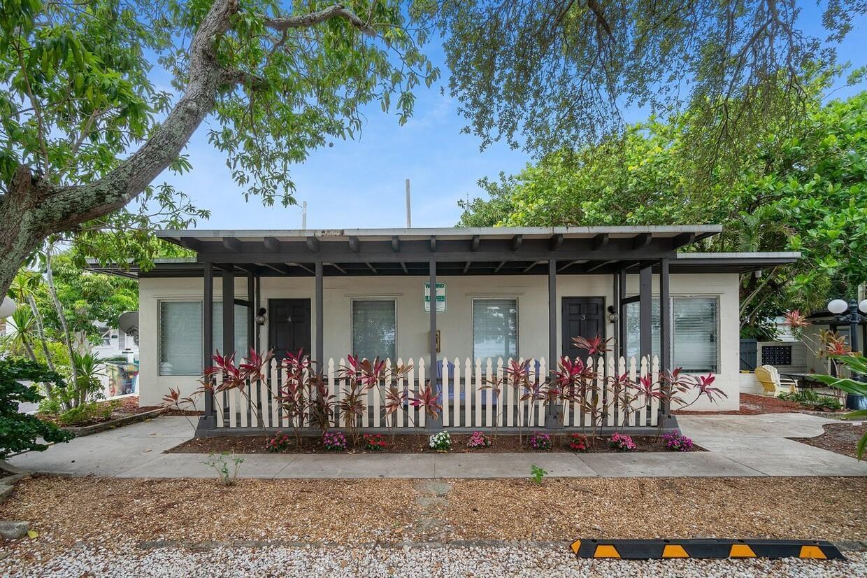 LAKE WORTH TOWN OF - Residential Lease