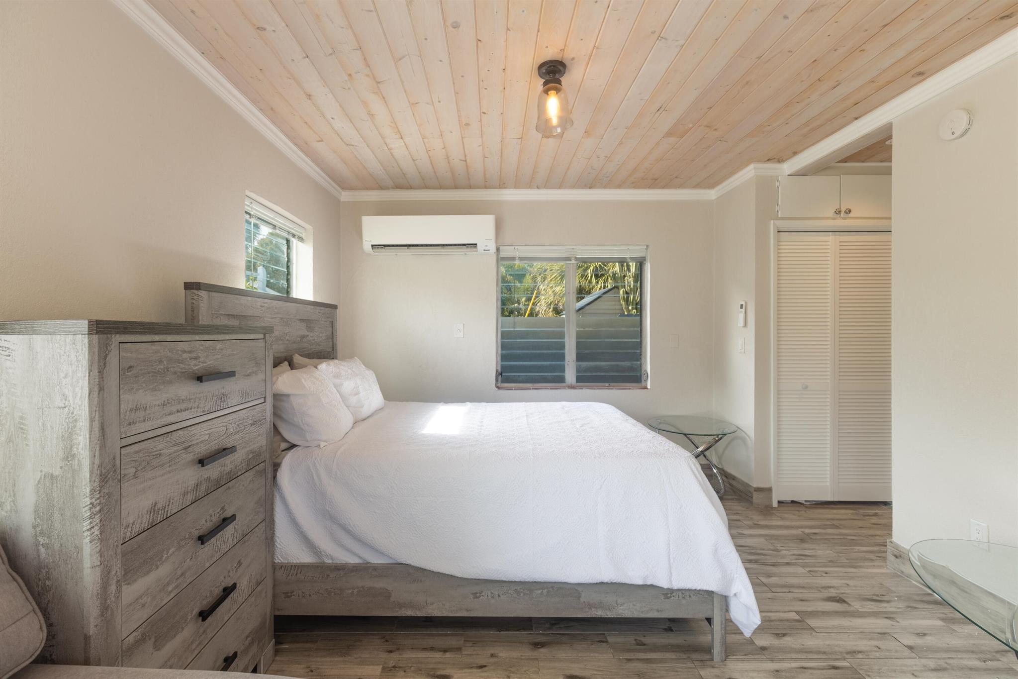 LAKE WORTH TOWN OF - Residential Lease