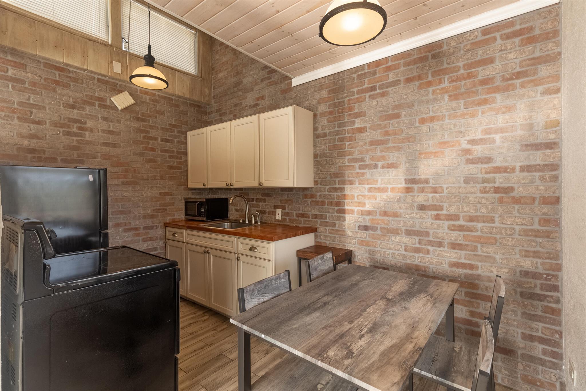 LAKE WORTH TOWN OF - Residential Lease