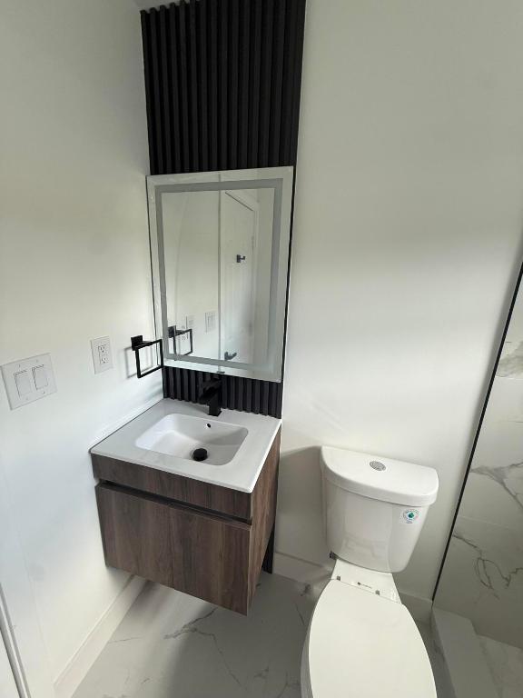 GOLFVIEW HGTS PL 8 IN PB 24 PGS 103 & 104 - Residential