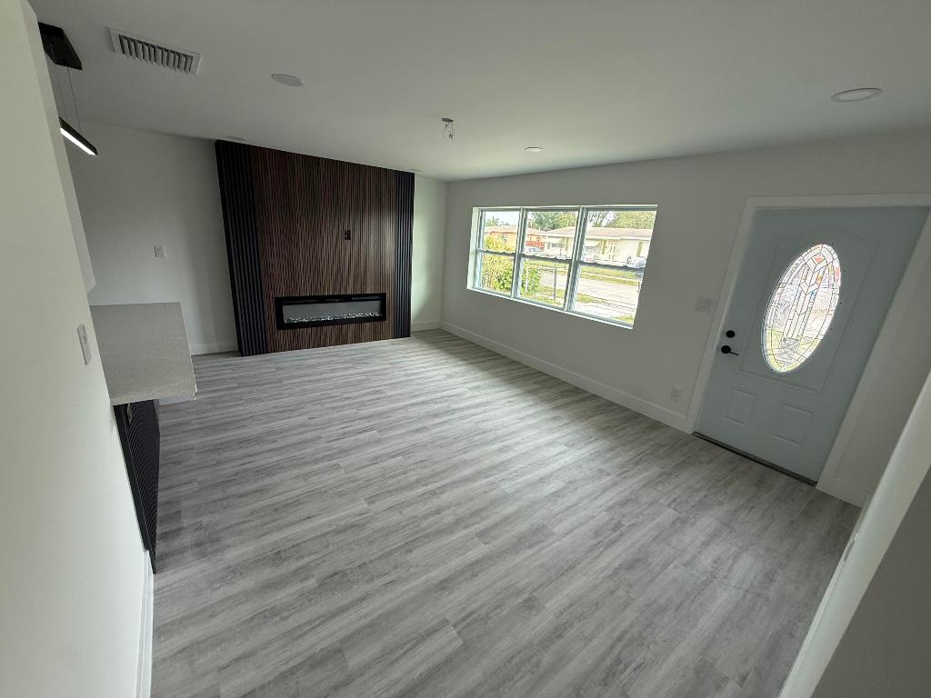 GOLFVIEW HGTS PL 8 IN PB 24 PGS 103 & 104 - Residential