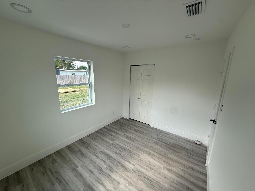 GOLFVIEW HGTS PL 8 IN PB 24 PGS 103 & 104 - Residential