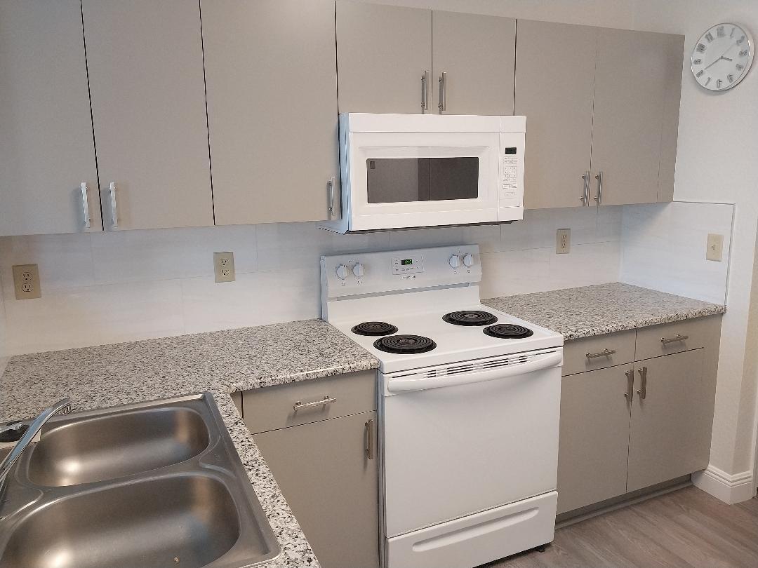 128 SW Peacock Boulevard SW 15203
