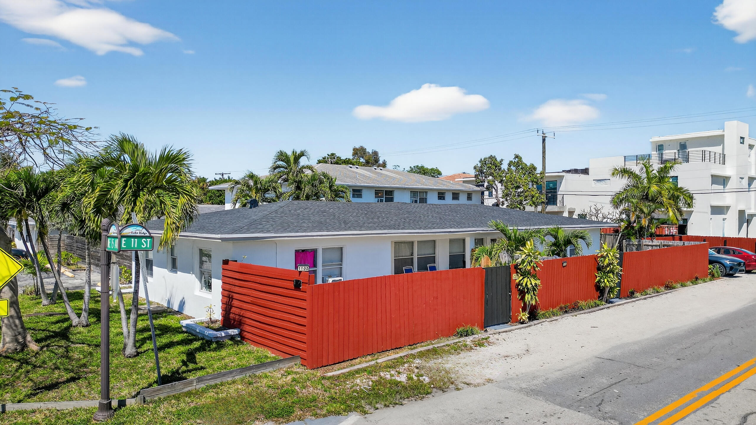 1100 NE 15th Avenue 1-2