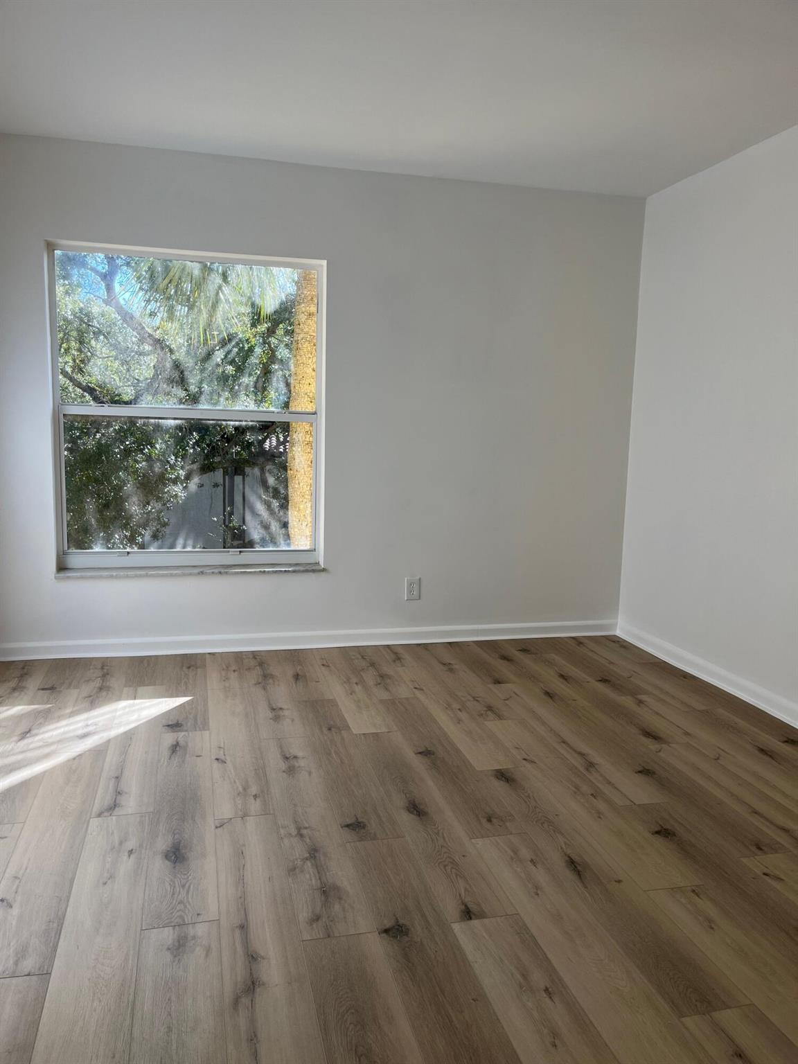 CASA DEL RIO CONDO - Residential Lease