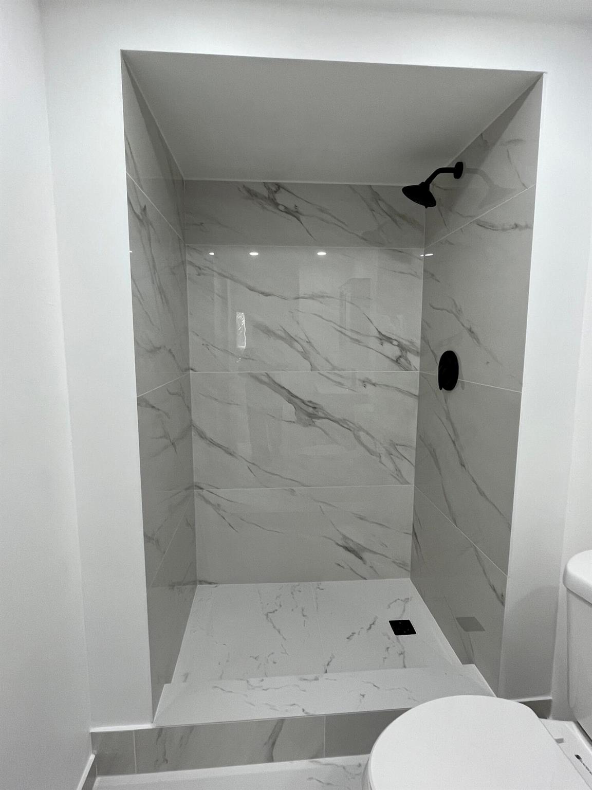 CASA DEL RIO CONDO - Residential Lease