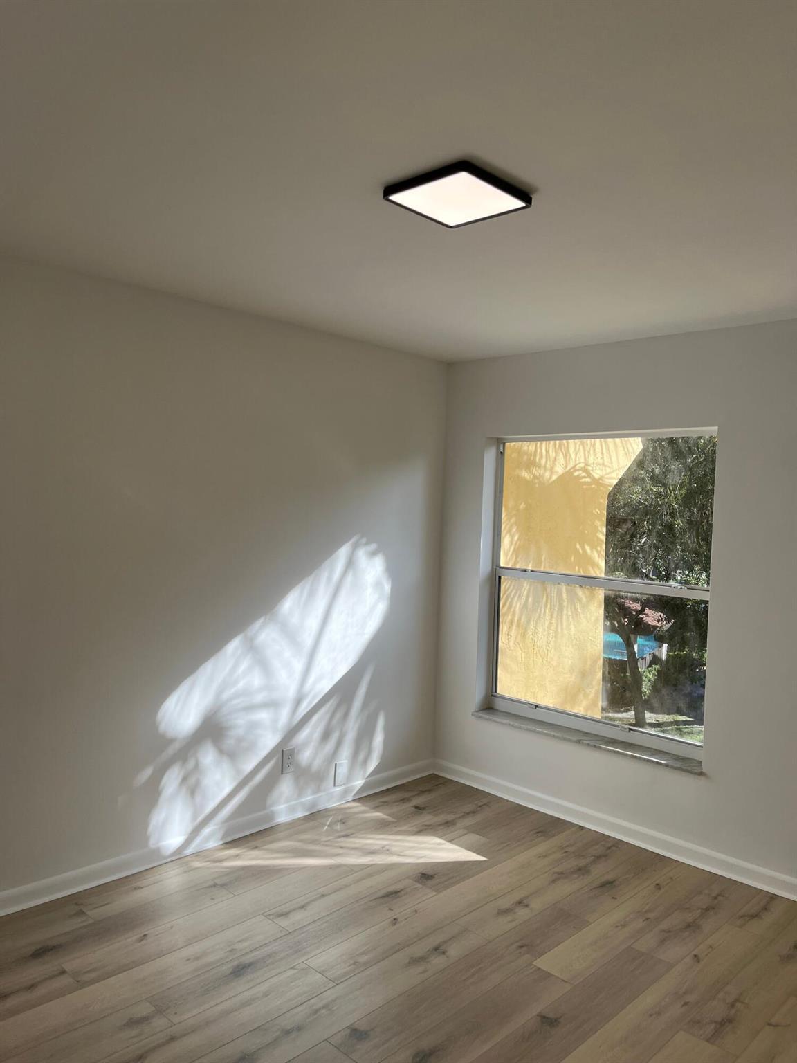 CASA DEL RIO CONDO - Residential Lease