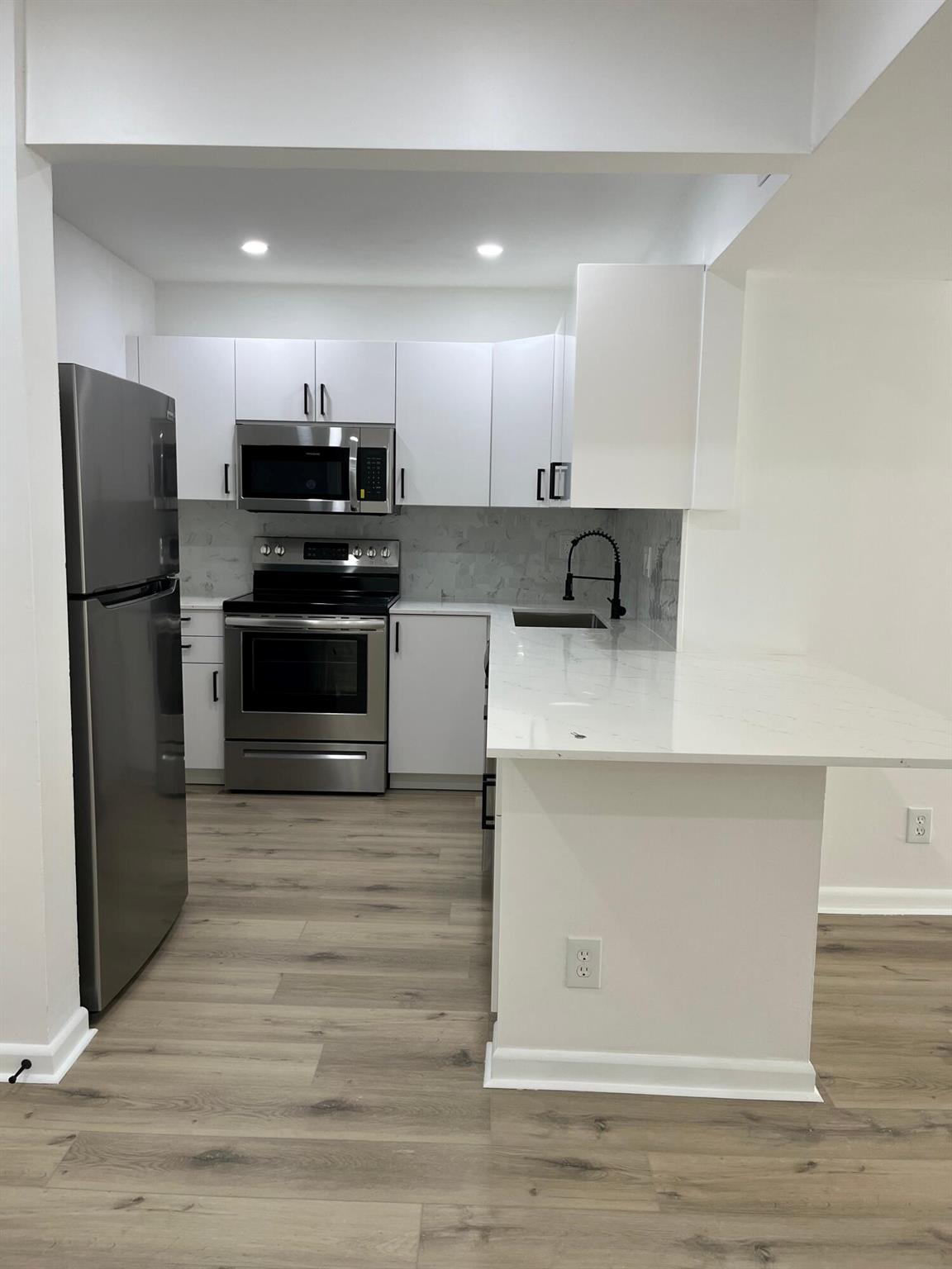 CASA DEL RIO CONDO - Residential Lease