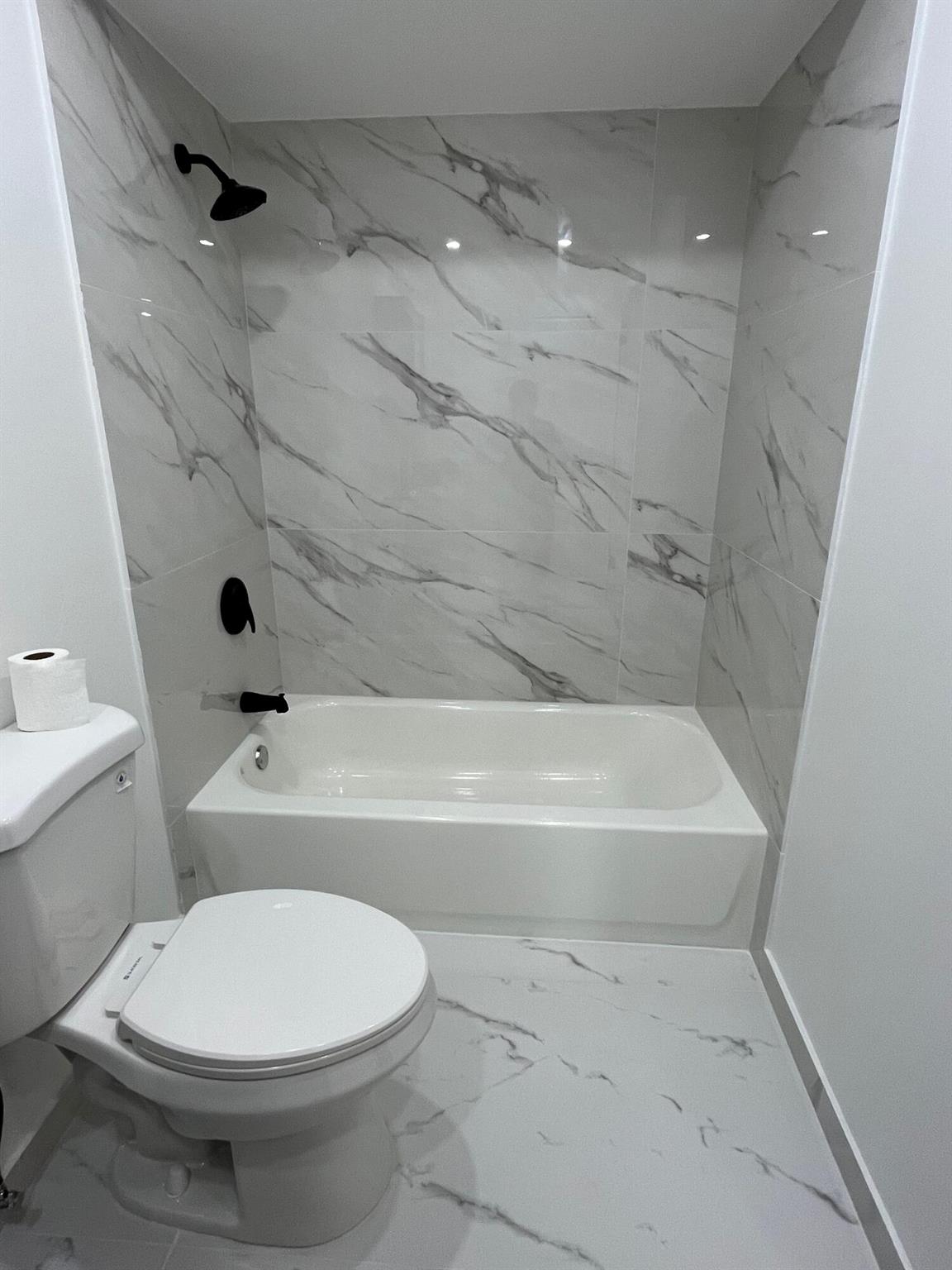 CASA DEL RIO CONDO - Residential Lease