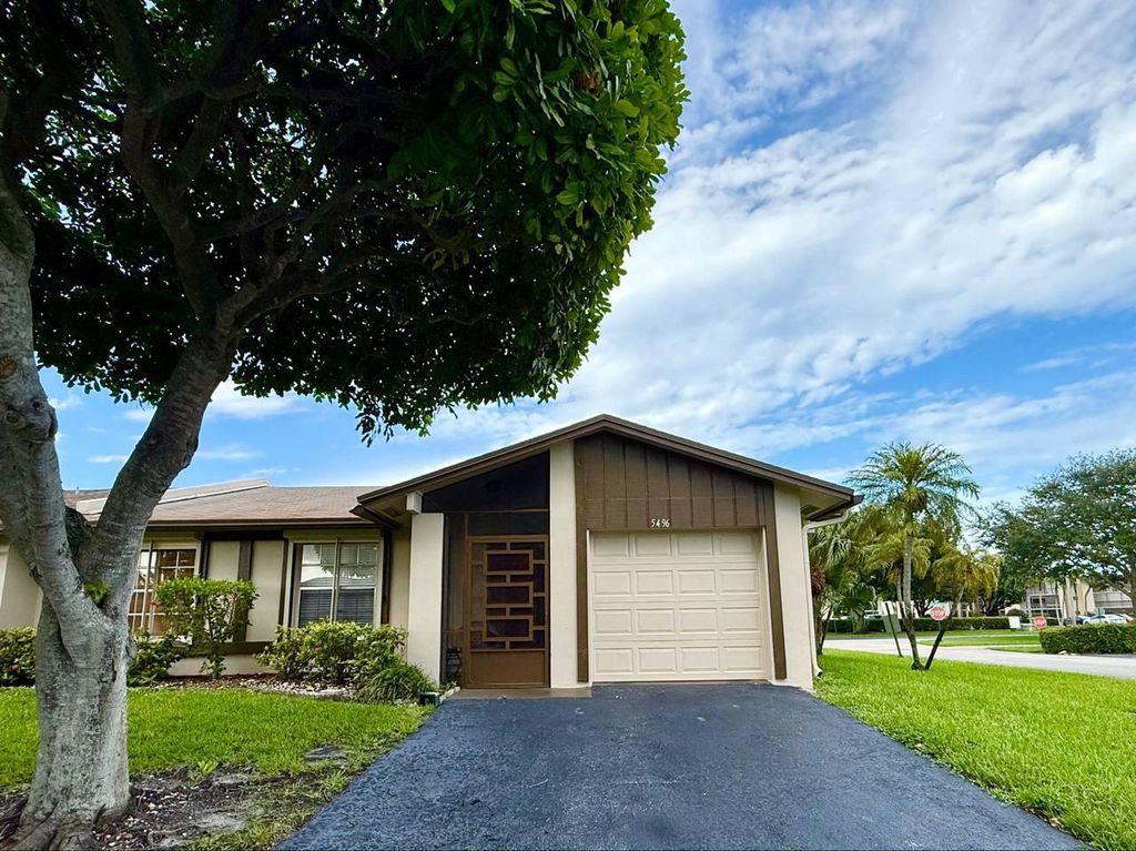 Photo of 5496 Viburnum Circle, Delray Beach, FL 33484 (MLS # R11108166)