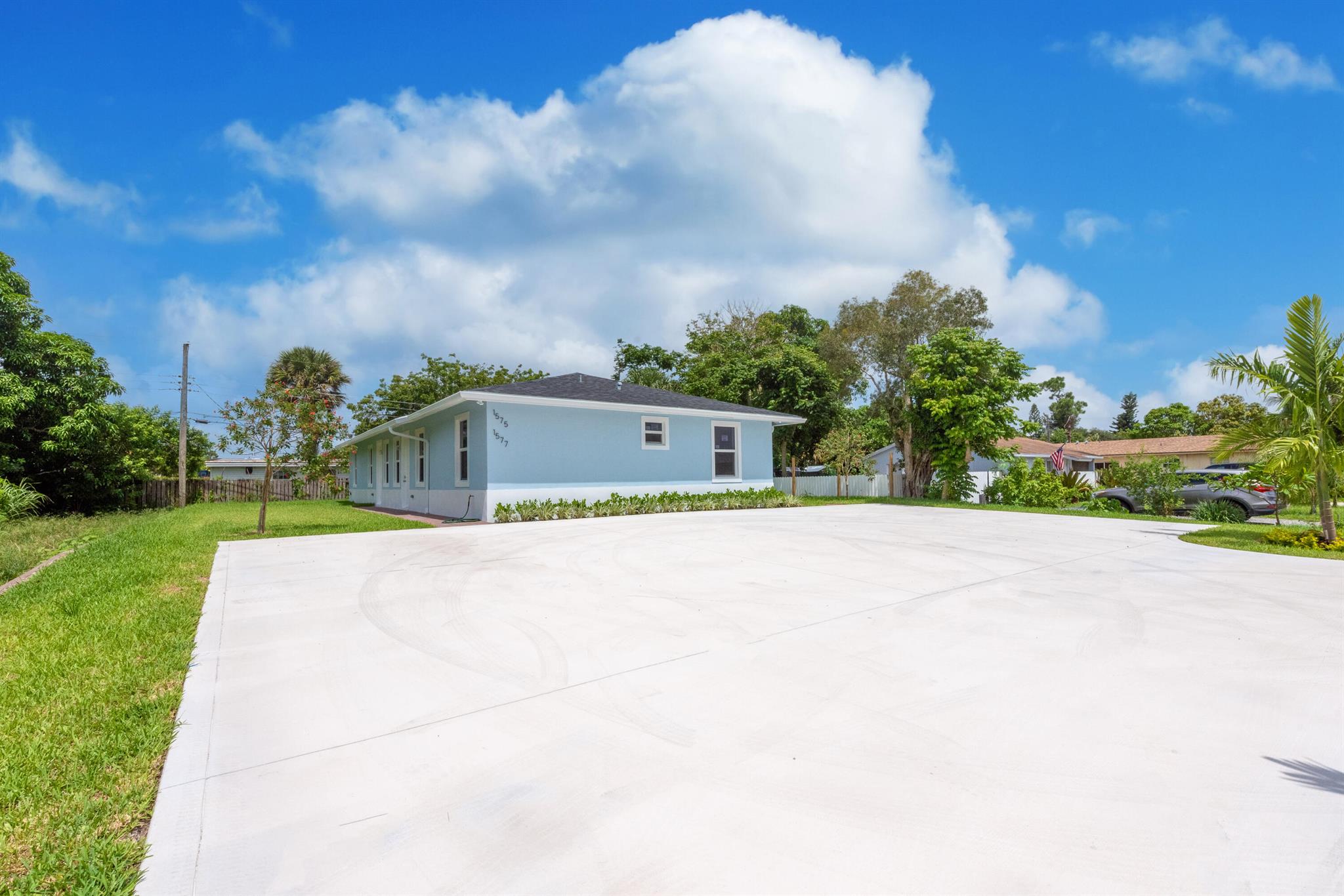 1575 Meridian Road 1577