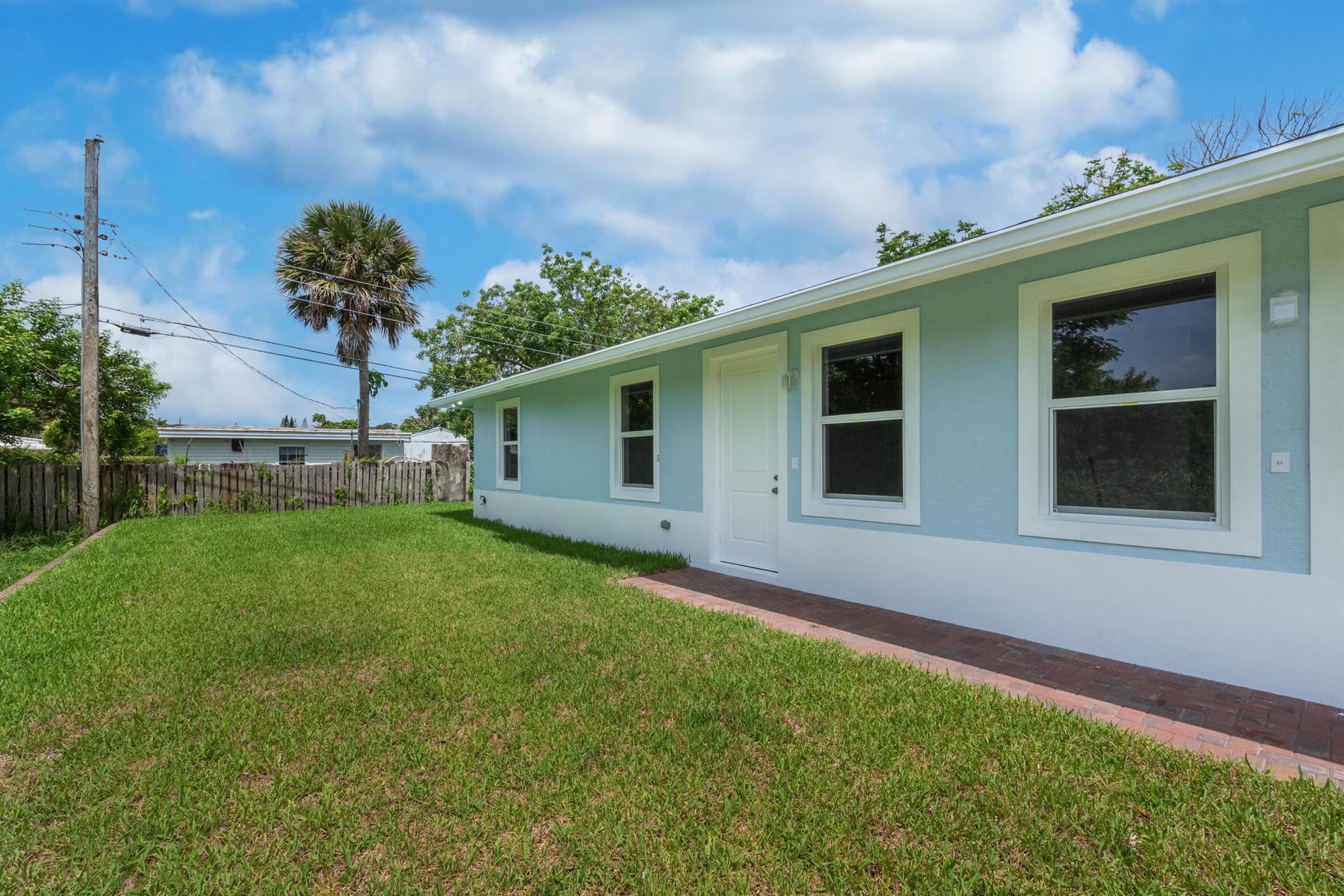 1575 Meridian Road 1577