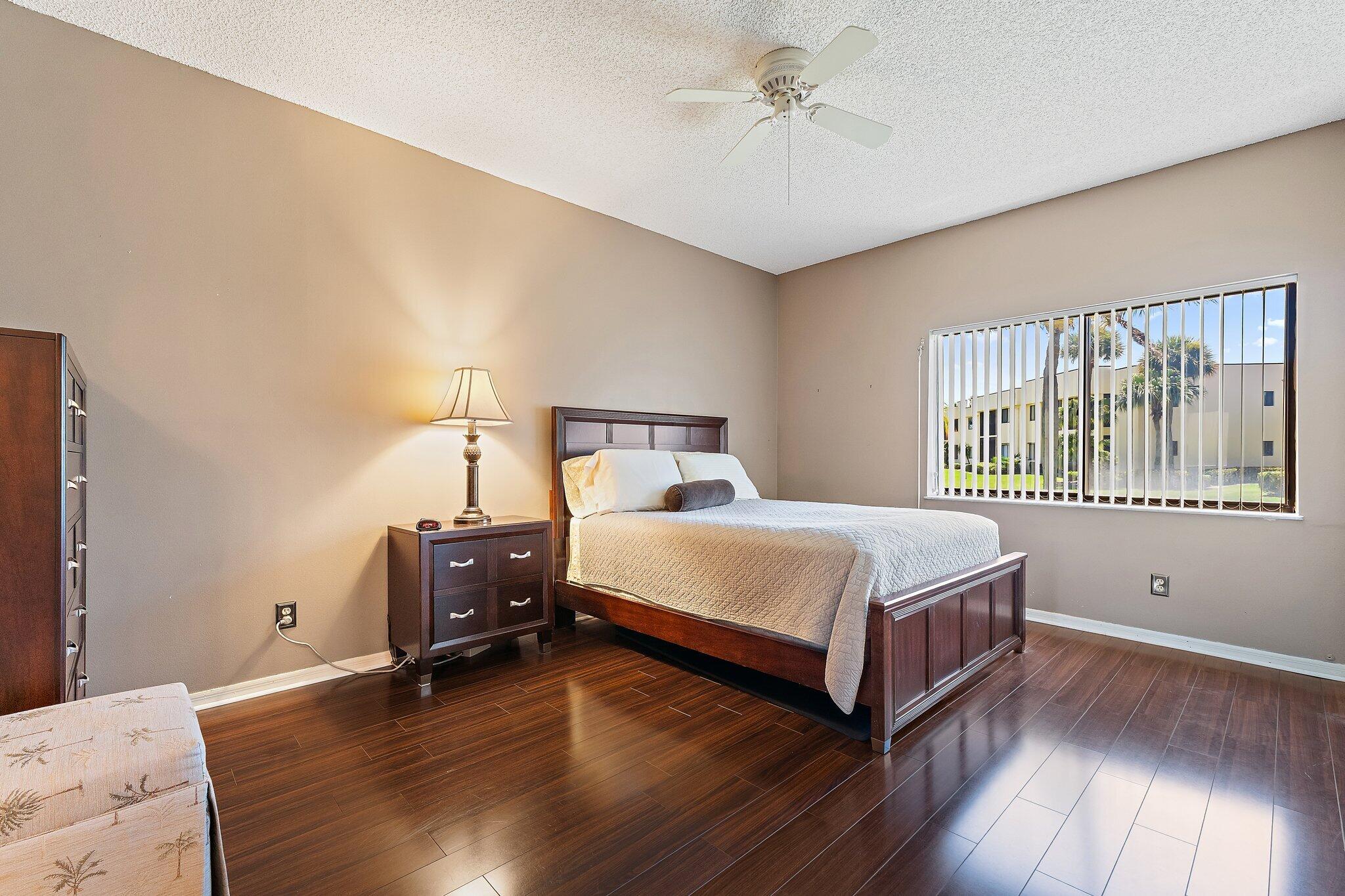 WILLIAMSBURG AT HERITAGE RIDGE CONDO - Residential