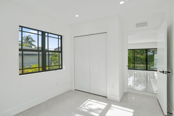 3234 TAFT ST, HOLLYWOOD, FL 33021 - Image b9adbe3ea594bd9edba57b3e0bcb1a49/2106924170