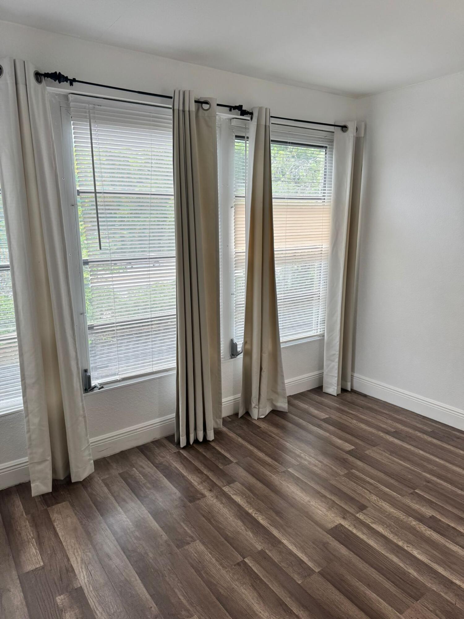 CORAL GARDENS CONDO - Residential