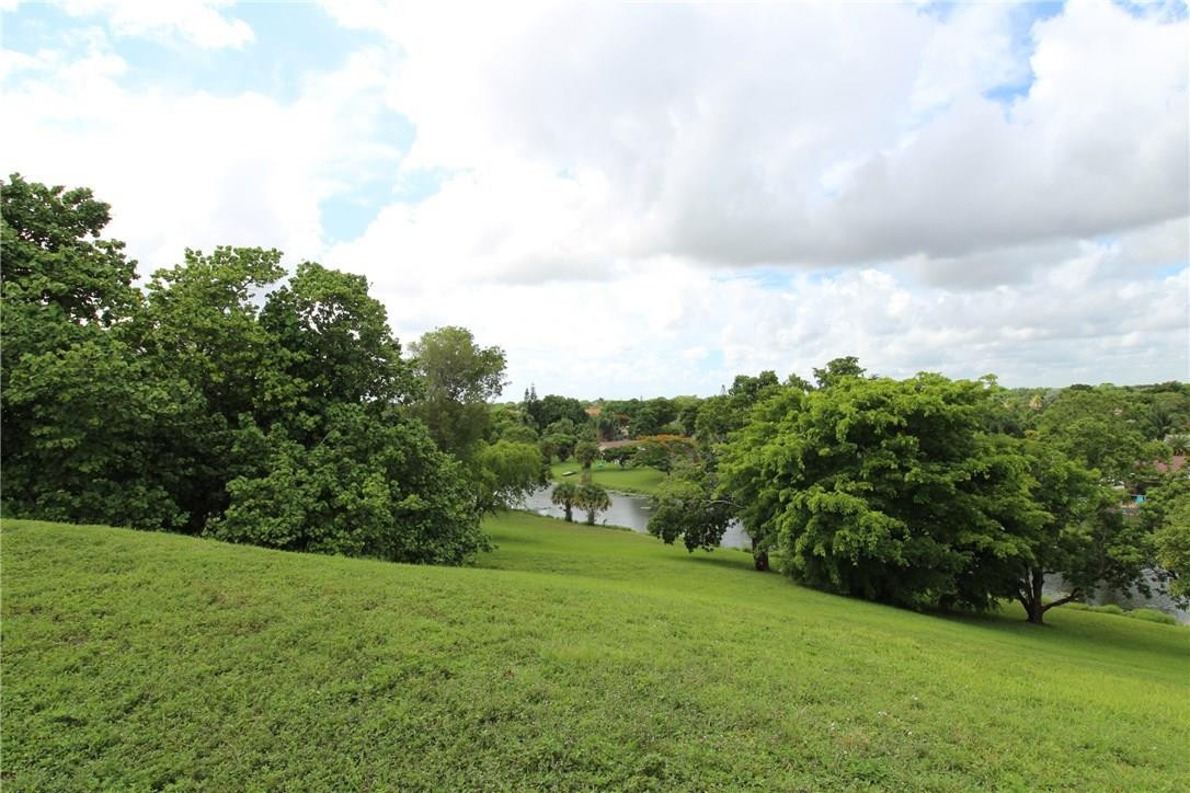 Coral Spgs Country Club - Residential