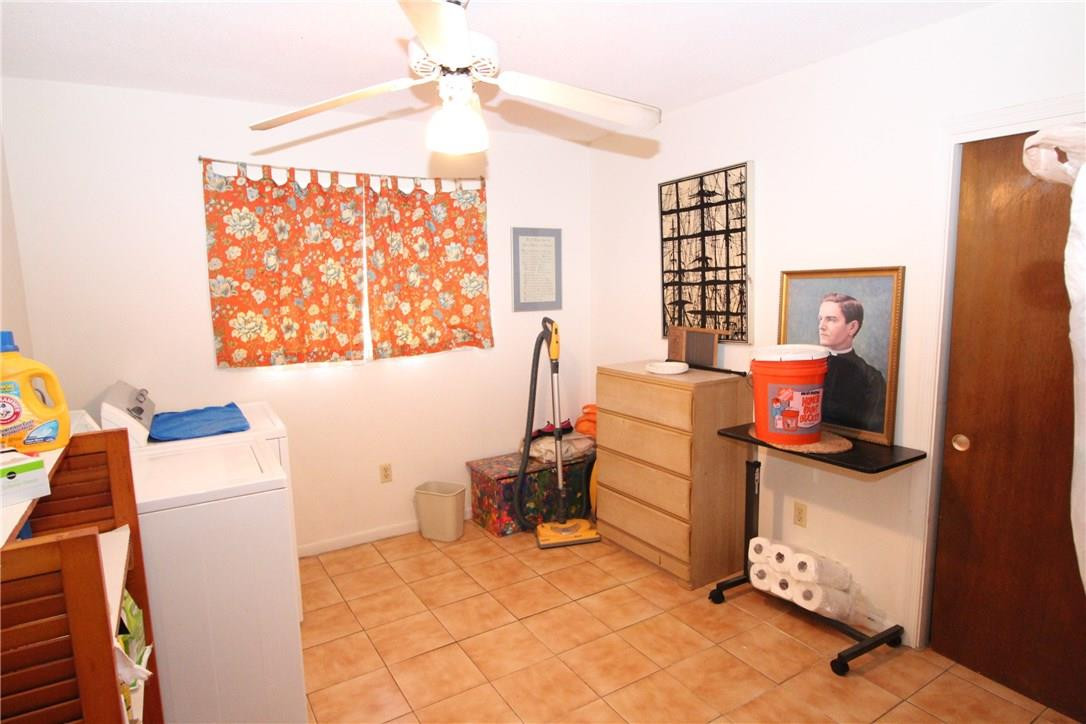 Coral Spgs Country Club - Residential