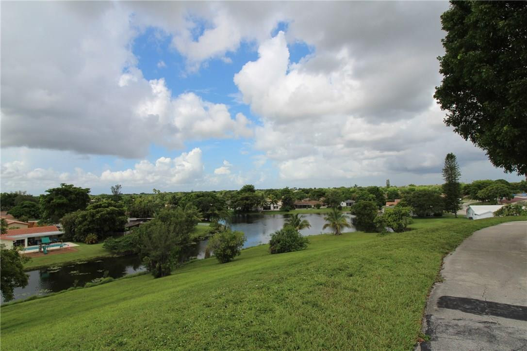 Coral Spgs Country Club - Residential