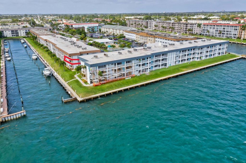 Photo of 110 Shore Court #201, North Palm Beach, FL 33408 (MLS # R11102375)