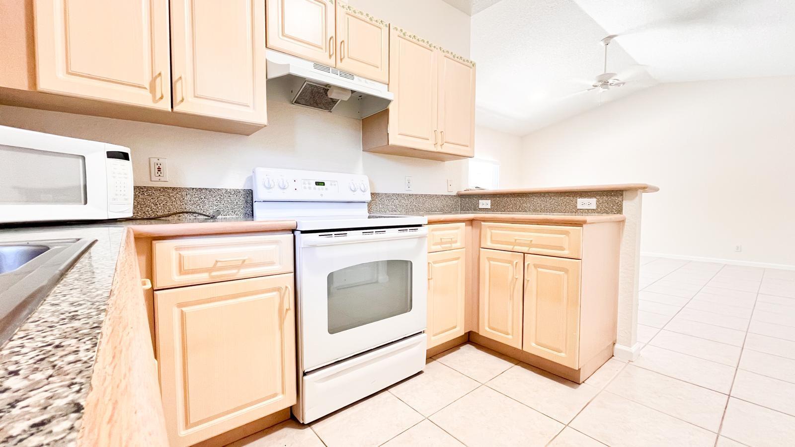 SUGAR POND MANOR OF WELLINGTON - Residential Lease