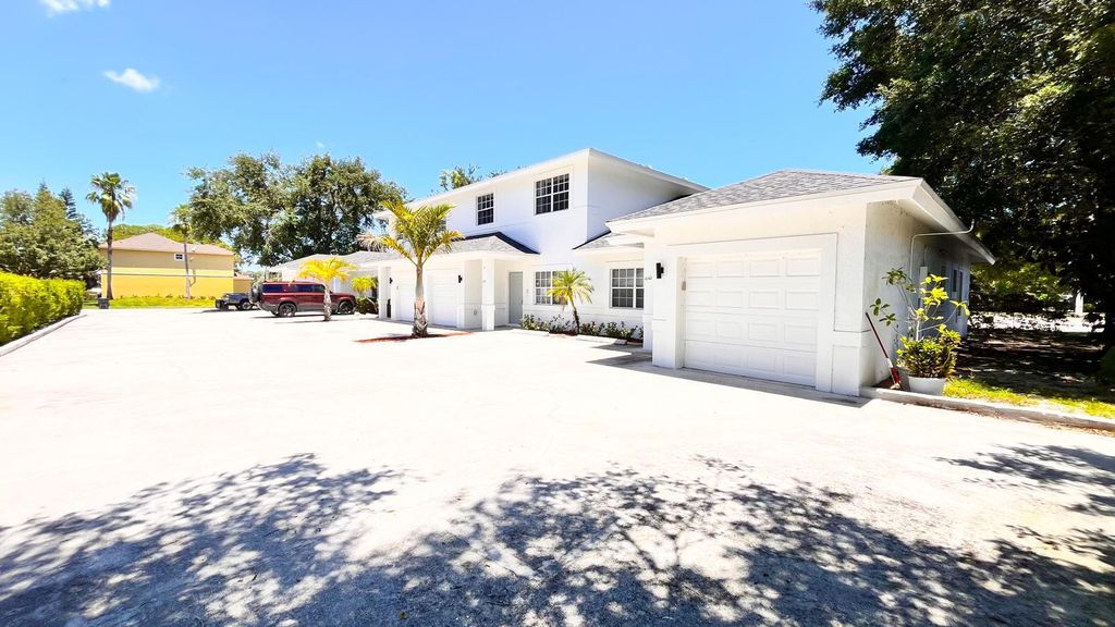 Photo of 1440 Hawthorne Place, Wellington, FL 33414 (MLS # B26026919)
