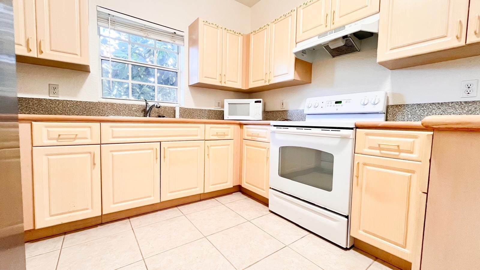 SUGAR POND MANOR OF WELLINGTON - Residential Lease