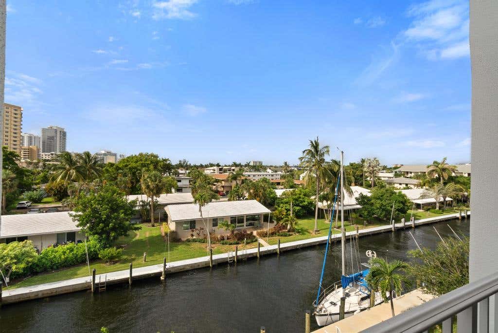 Photo of 3210 SE 10th Street #4a, Pompano Beach, FL 33062 (MLS # B26058976)
