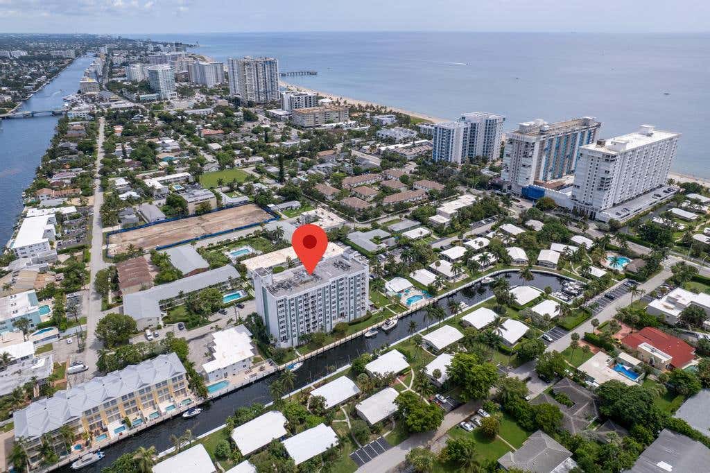 Photo of 3210 SE 10th Street #4a, Pompano Beach, FL 33062 (MLS # B26058976)