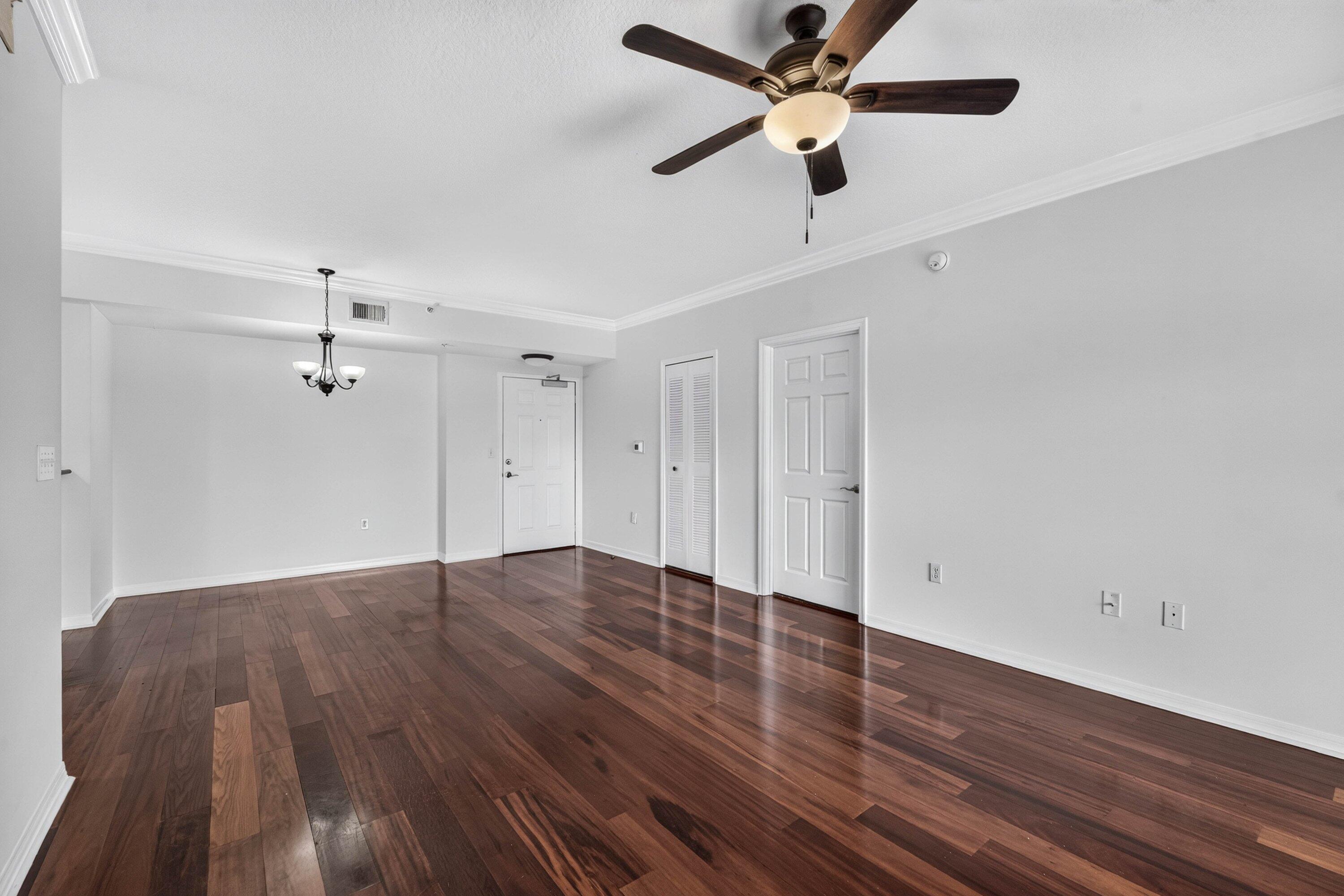 4907 Midtown Lane 1316
