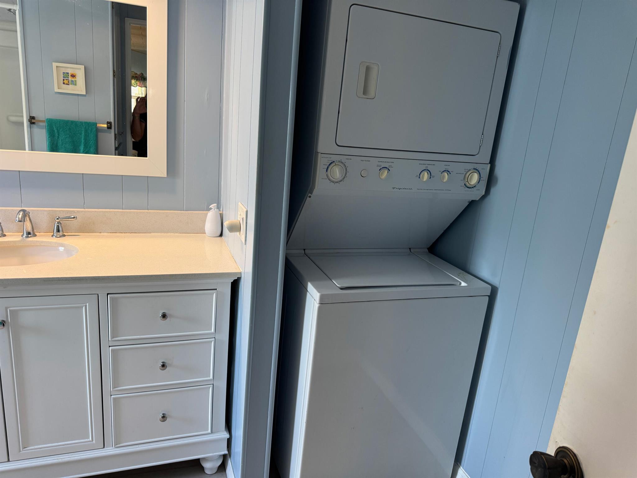 BRINY BREEZES, Inc - Residential